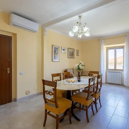 Casagiulia - Relaxterrace 4min Walk Station Colonna