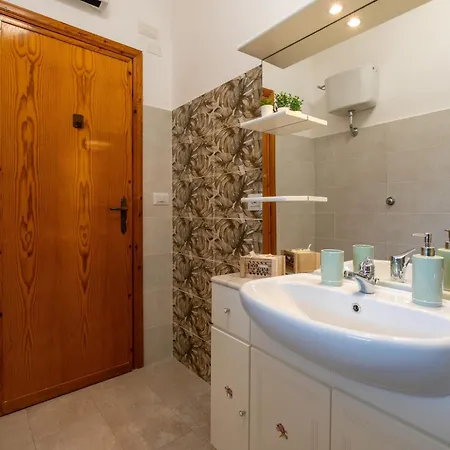 Casagiulia - Relaxterrace 4min Walk Station Appartement *