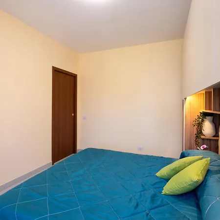 Casagiulia - Relaxterrace 4min Walk Station דירה Colonna