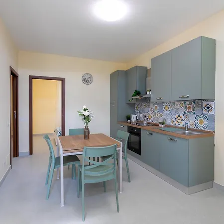 Appartement Casagiulia - Relaxterrace 4min Walk Station *