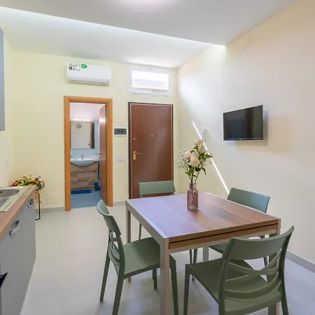 Casagiulia - Relaxterrace 4min Walk Station Colonna