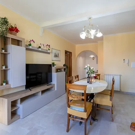 Casagiulia - Relaxterrace 4min Walk Station Appartement *
