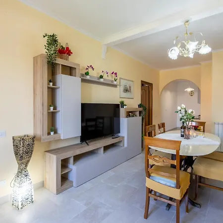 Appartement Casagiulia - Relaxterrace 4min Walk Station *