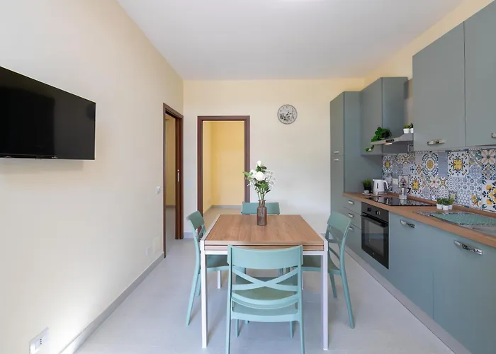 Апартаменты Casagiulia - Relaxterrace 4Min Walk Station *