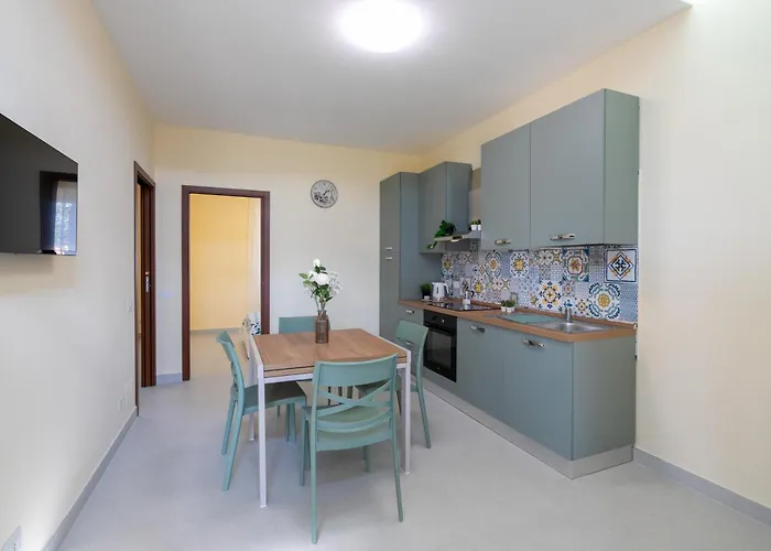 Апартаменты Casagiulia - Relaxterrace 4Min Walk Station *