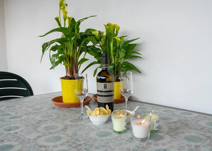 Апартаменты Casagiulia - Relaxterrace 4Min Walk Station *